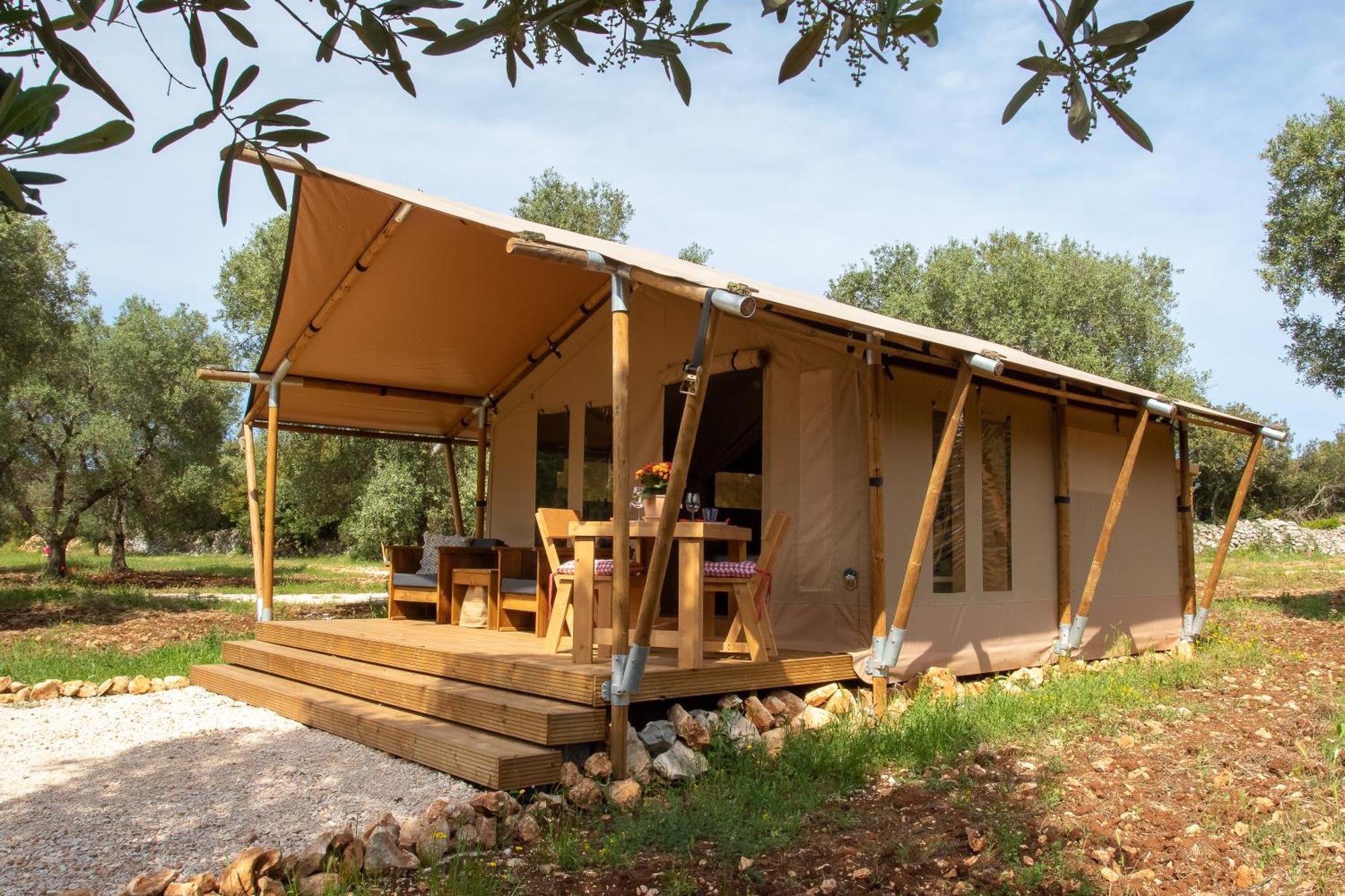 Отель Domus Olea Glamping Челье-Мессапика Экстерьер фото