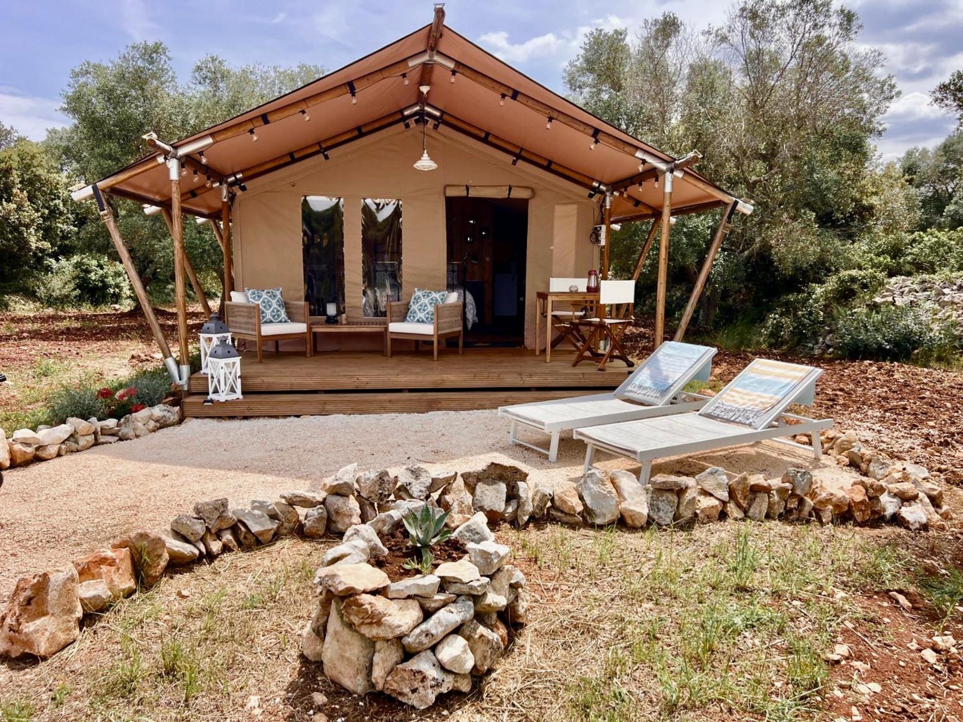 Отель Domus Olea Glamping Челье-Мессапика Экстерьер фото
